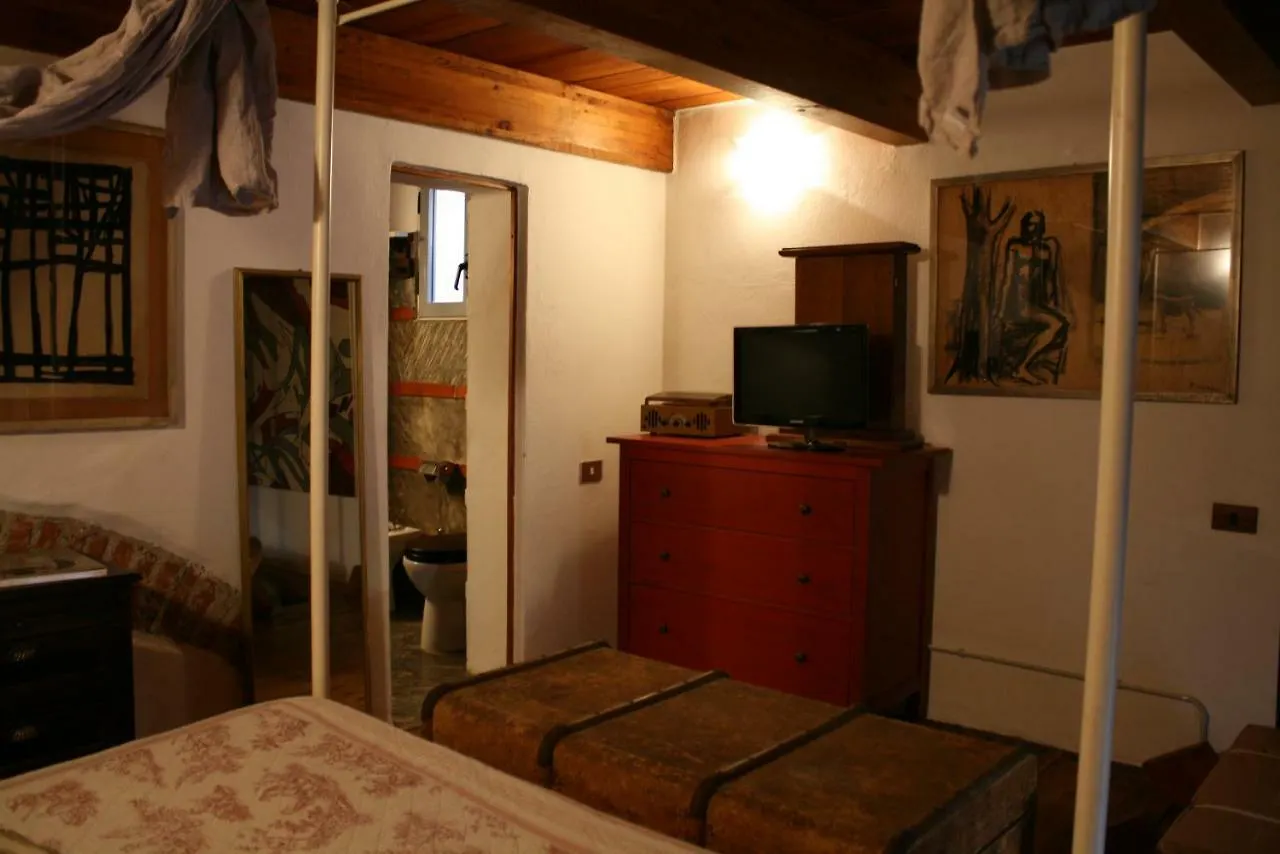 Central Apartment With Garden Milano Italien