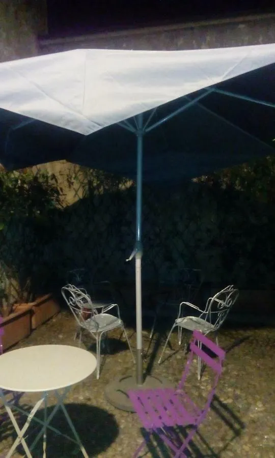 Central Apartment With Garden Milano Italien