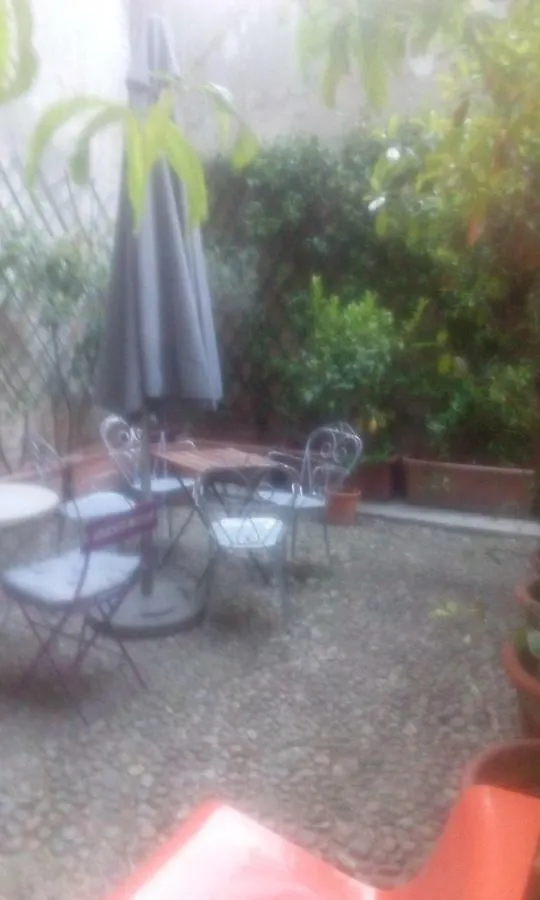 Central Apartment With Garden Milano Italien