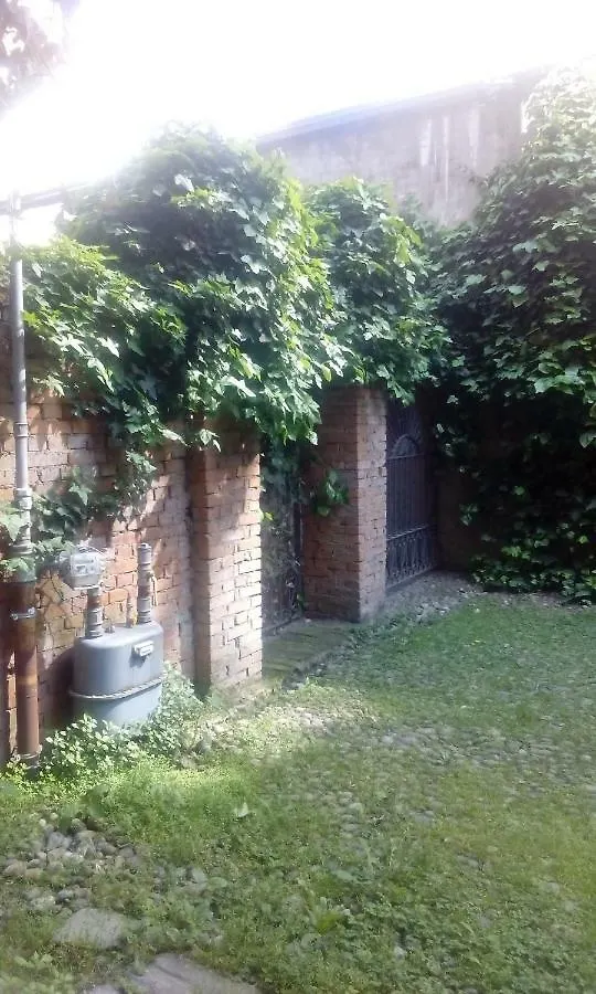 Central Apartment With Garden Milano